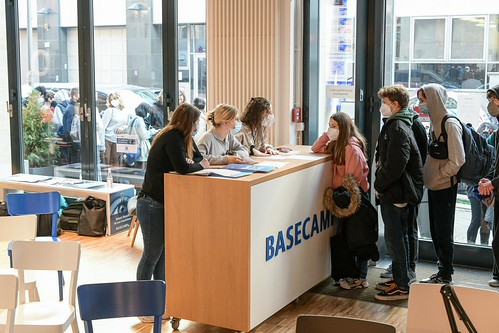 Foto 13 von 121: BASECAMP Themenwoche: „WAKE UP!“ Cybermobbing Workshop (29.10.2021)