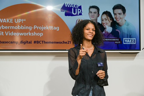 Foto 4 von 121: BASECAMP Themenwoche: „WAKE UP!“ Cybermobbing Workshop (29.10.2021)
