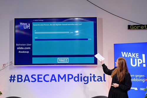 Foto 8 von 31: BASECAMP Themenwoche: Digitale Gewalt gegen Mädchen und junge Frauen (10.10.2022)