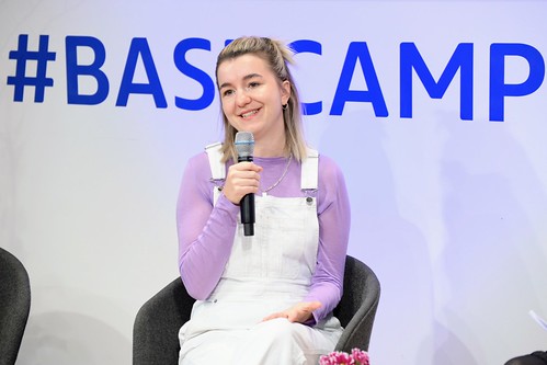 Foto 2 von 31: BASECAMP Themenwoche: Digitale Gewalt gegen Mädchen und junge Frauen (10.10.2022)