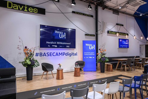 Foto 19 von 31: BASECAMP Themenwoche: Digitale Gewalt gegen Mädchen und junge Frauen (10.10.2022)