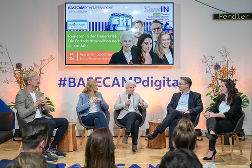 Foto 27 von 40: BASECAMP Themenwoche: Regieren in der Dauerkrise – Die Fortschrittskoalition nach einem Jahr (14.10.2022)