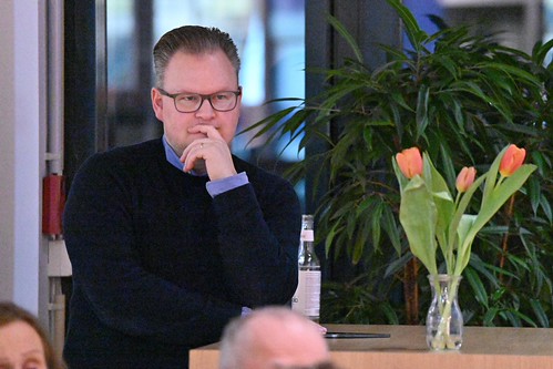 Foto 35 von 42: BASECAMP Trend2Go!: Buchvorstellung mit Ullrich Fichtner (15.02.2024)