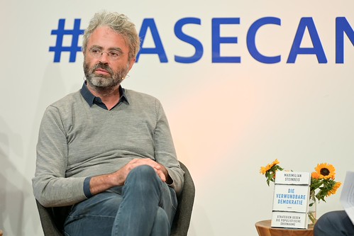 Foto 11 von 30: BASECAMP Nachgefragt!: Buchvorstellung "Die verwundbare Demokratie" (23.07.2024)