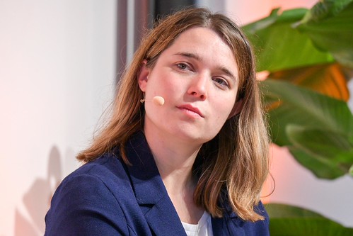 Foto 5 von 51: BASECAMP FishBowl: Jugenddialog 2.0 über den Einfluss von TikTok, Instagram & Co. auf unsere Demokratie (10.09.2024)