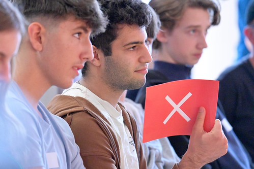 Foto 51 von 51: BASECAMP FishBowl: Jugenddialog 2.0 über den Einfluss von TikTok, Instagram & Co. auf unsere Demokratie (10.09.2024)