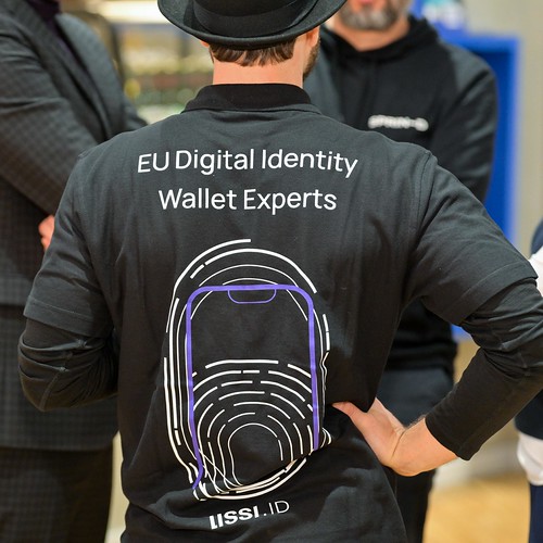 Foto 28 von 47: BASECAMP_Debate: Die Zukunft der digitalen Identitäten – wie bekommen wir Deutschland digital? (20.11.2024)