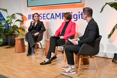 Foto 110 von 114: VDA Startup Synergy 2024: Startups made in Germany – Wie wettbewerbsfähig sind wir? (02.12.2024)