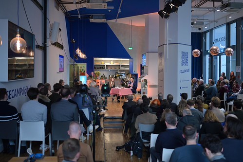 Foto 32 von 37: BASECAMP Kitchen Talk: Katrin Bauerfeind im Gespräch mit Felix Banaszak (12.02.2025)