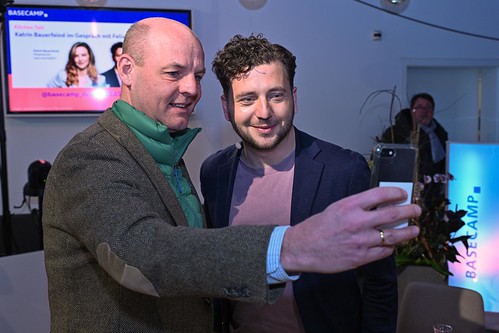 Foto 11 von 37: BASECAMP Kitchen Talk: Katrin Bauerfeind im Gespräch mit Felix Banaszak (12.02.2025)