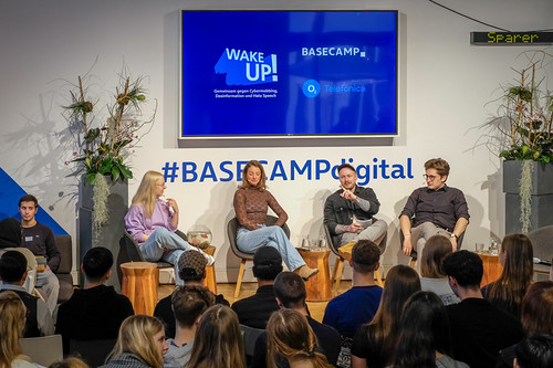 Foto 2 von 35: Jugenddialog 2.0: Social Media meets Politics – die Stimme der Jugend (28.03.2025)