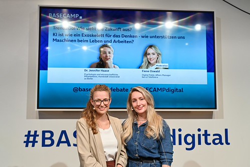 Foto 1 von 38: BASECAMP Trend2Go!: KI ist wie ein Exoskelett für das Denken – wie unterstützen uns Maschinen beim Leben und Arbeiten? (05.06.2025)