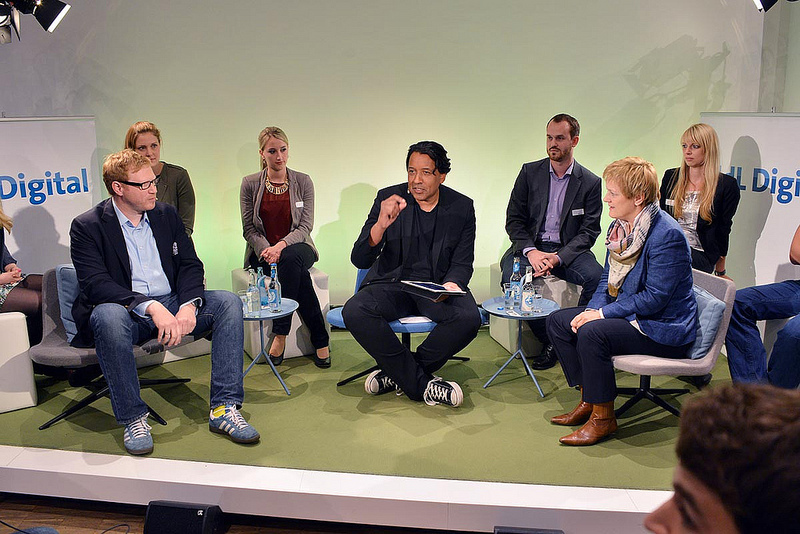 Renate Künast und Nico Lumma beim UdL Digital Talk