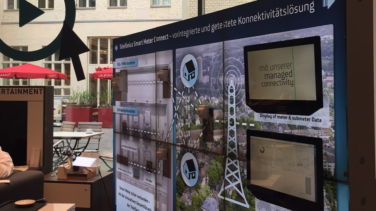 Telefónica Smart Meter Connect: An der Gadget Wall im Telefónica BASECAMP