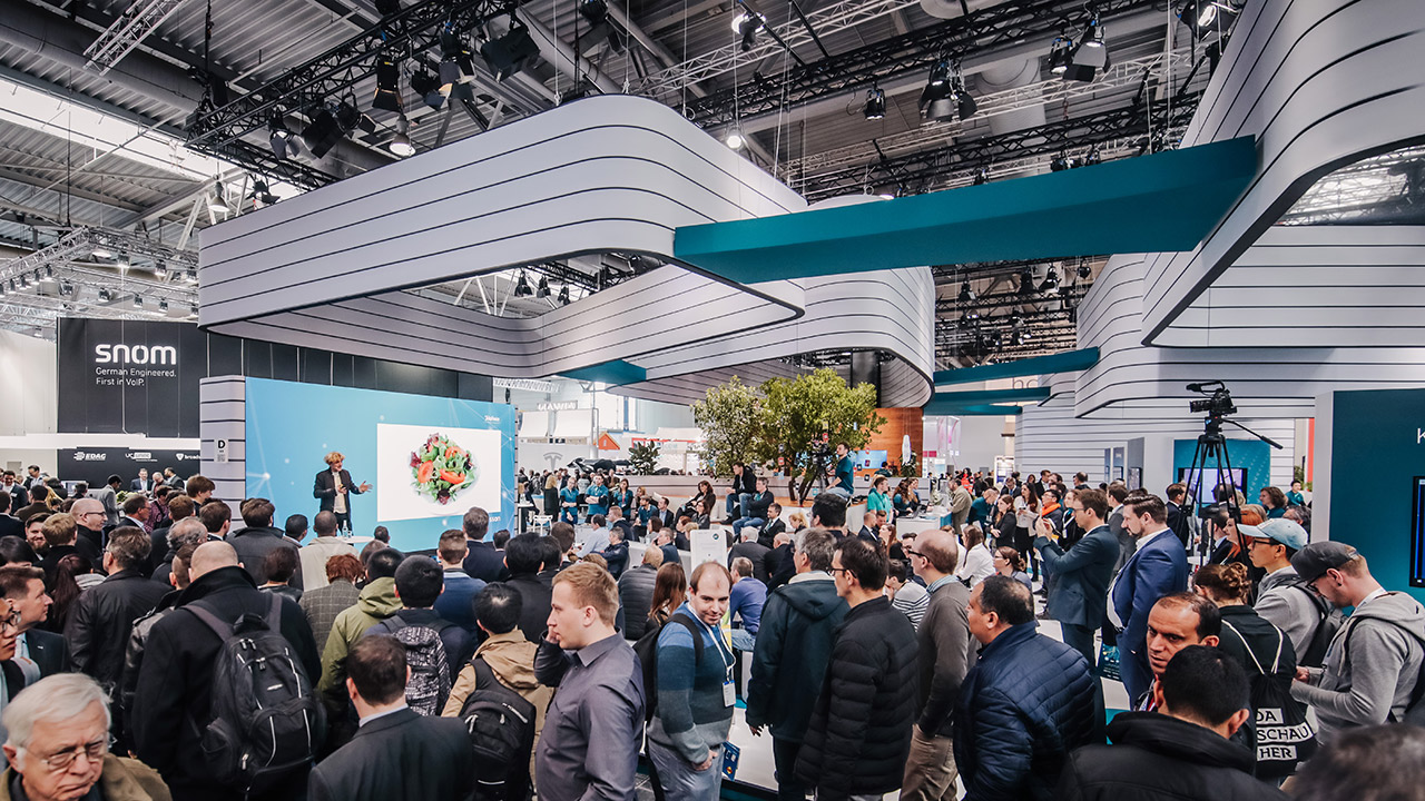 Telefonica-CeBIT-2017-Neil-Harbisson-on-Stage-1280x720