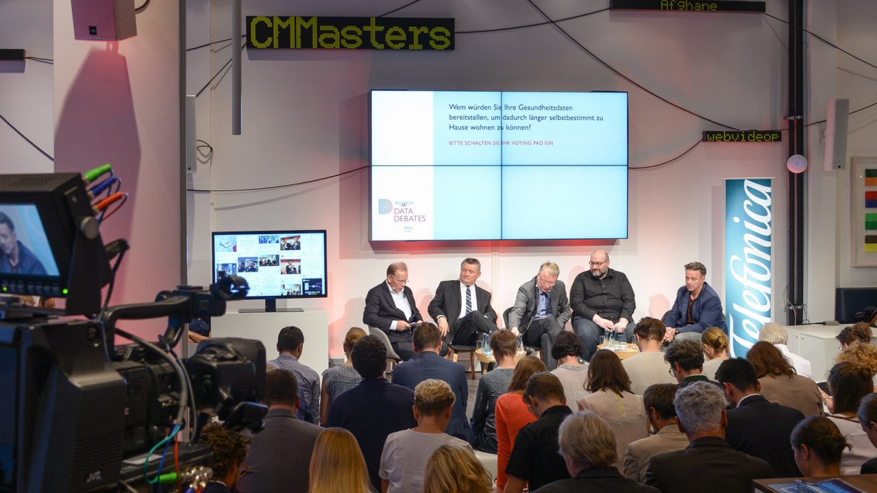 Header-5-DataDebate_01062017_Vernetzte-Gesundheit_0709-2540x1000