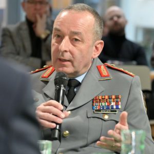 Generalleutnant Carsten Breuer