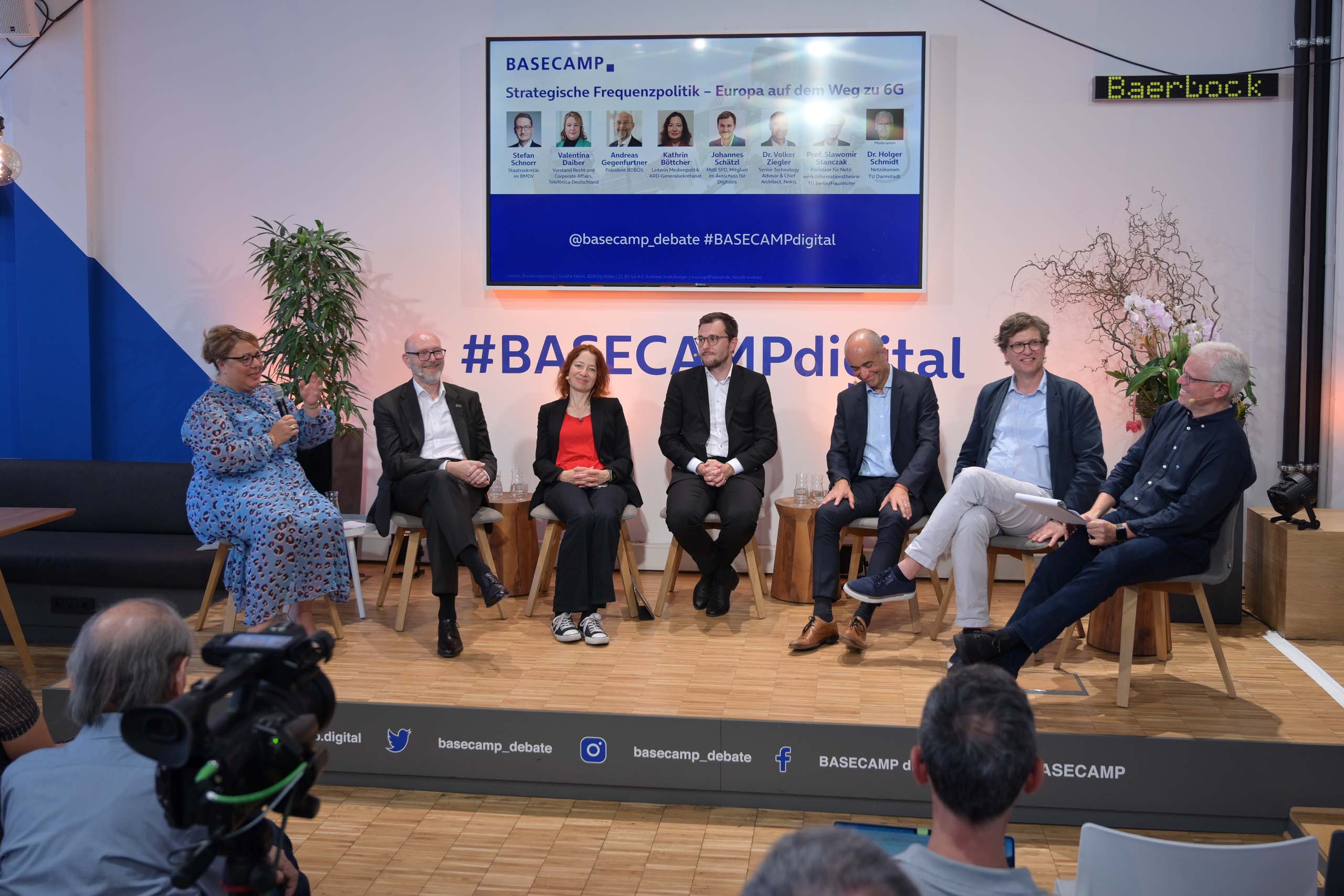 v.l.n.r.: Valentina Daiber, Andreas Gegenfurtner, Kathrin Böttcher, Johannes Schätzl, Dr. Volker Ziegler, Prof. Slawomir Stanczak, Dr. Holger Schmidt | Foto: Henrik Andree