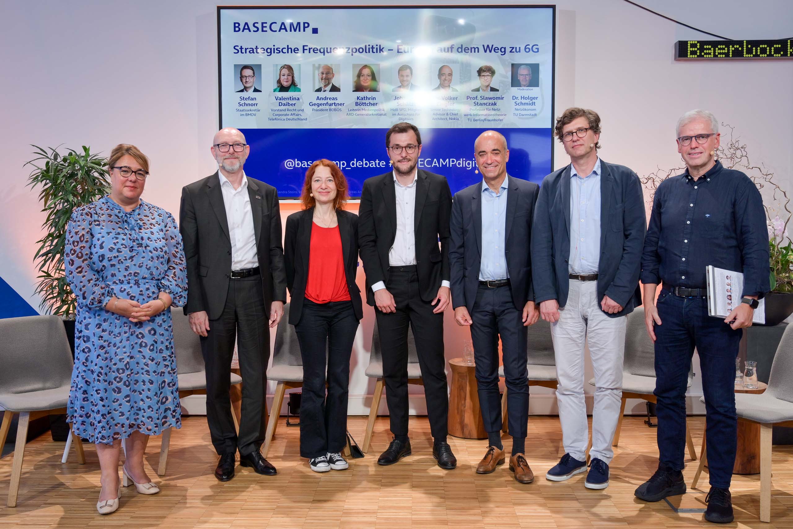 v.l.n.r.: Valentina Daiber, Andreas Gegenfurtner, Kathrin Böttcher, Johannes Schätzl, Dr. Volker Ziegler, Prof. Slawomir Stanczak, Dr. Holger Schmidt | Foto: Henrik Andree